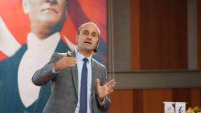 Ege Üniversitesi Teknoparkı’nda doğan gıda takviyesi markası Sidrex’in doktorlar, diyetisyenler,
eczacılar