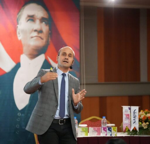 Ege Üniversitesi Teknoparkı’nda doğan gıda takviyesi markası Sidrex’in doktorlar, diyetisyenler,
eczacılar