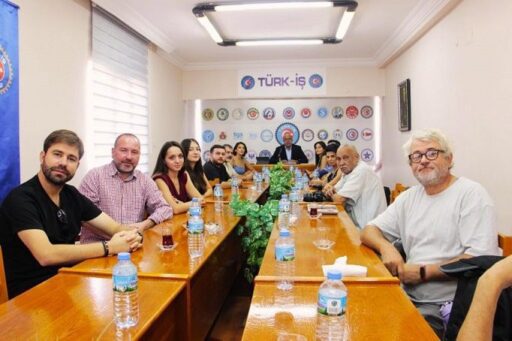 Türk-İş 3. Bölge Temsilcisi Hayrettin Çakmak, gazetecilerle bir araya gelerek