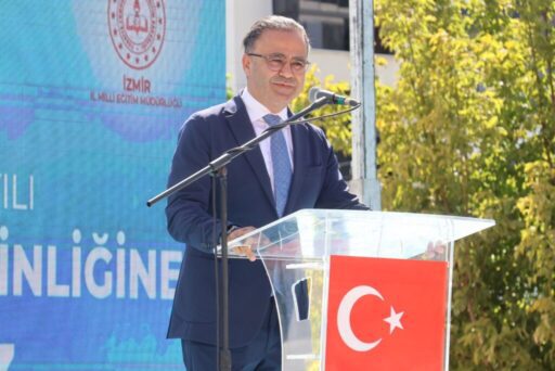 İzmir’de 2024-2025 eğitim öğretim yılı, İlköğretim Haftası kapsamında düzenlenen
etkinliklerle büyük