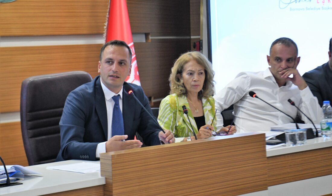 Başkan Eşki’den BELGEM müjdesi Bornova Belediye Başkanı Ömer Eşki, Bornova Belediyesi’nin Eylül ayı olağan