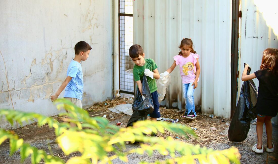Karabağlarlı çocuklardan çevreye duyarlı etkinlik Karabağlar Belediyesi Temiz Nehirler Günü kapsamında, Varyant Rotary Kulübü ve