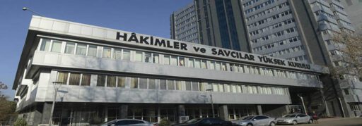 Hakimler ve Savcılar Kurulu (HSK), İzmir adliyesinde görevli Hakimler ve