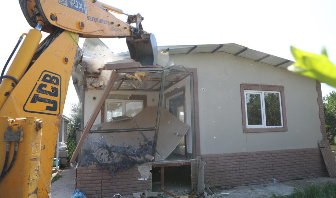 Seferihisar Belediyesi, ruhsatsız ve izinsiz olarak yasalara aykırı inşa edilen