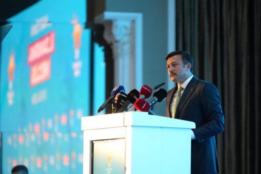 AK Parti İzmir İl Danışma Meclisinde CHP'yi ve CHP Lideri