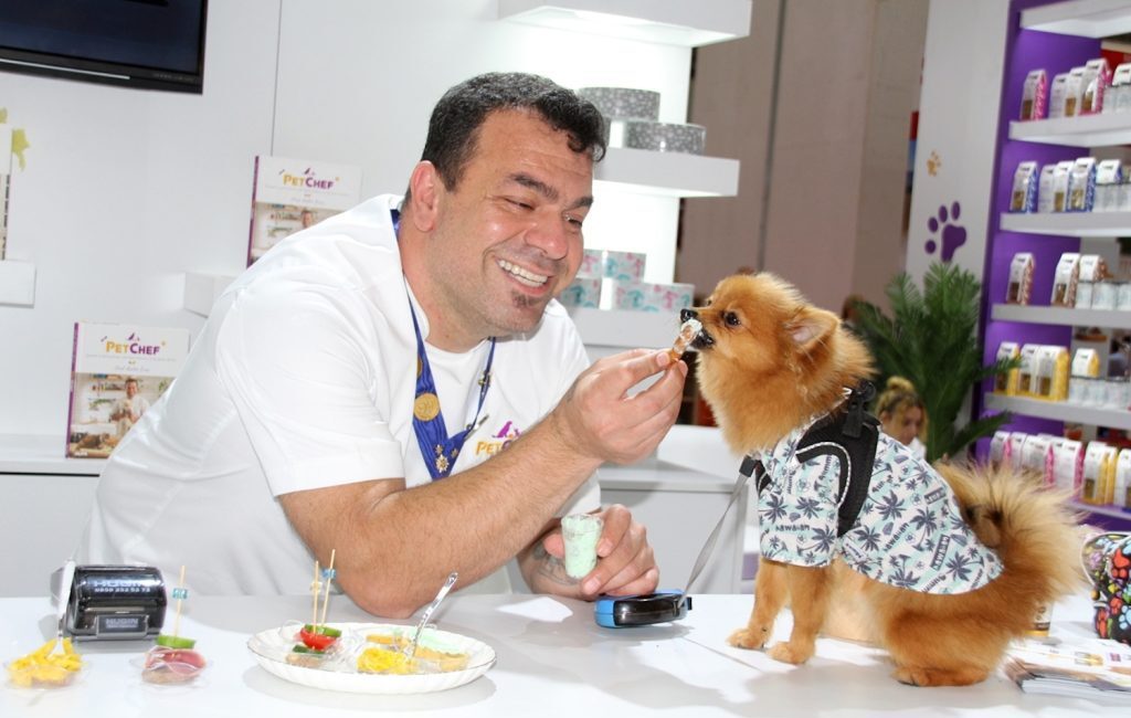 Hayvan dostlarına özel 4 gün PET İZMİR 2024 Ticari fırsatlar sunarken sosyal sorumluluk bilinciyle hayvan severlerin yaşam kalitesini