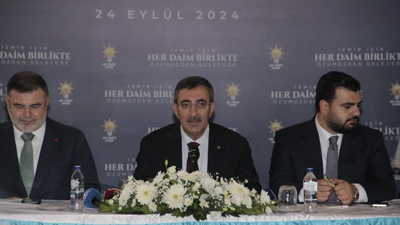 Haber Ekspres gazetesinden Turgay Kılıç’ın haberine göre, AK Parti İzmir İl Başkanlığı’nda