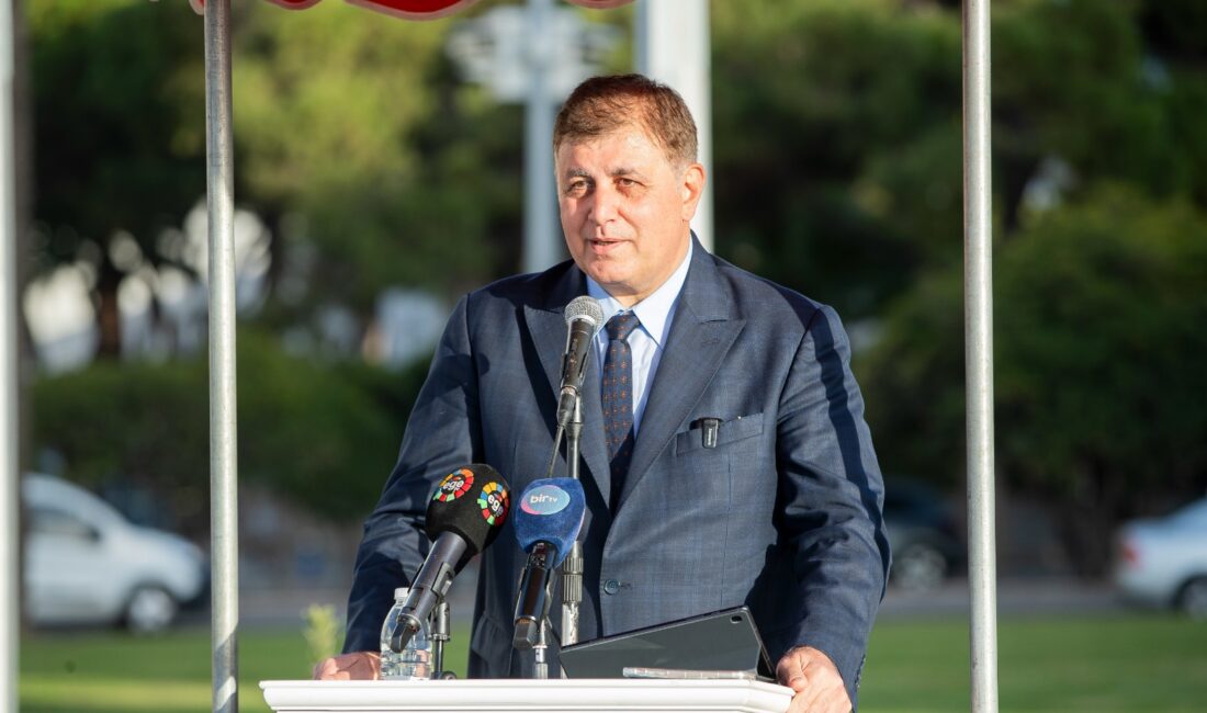 İzmir Büyükşehir Belediye Başkanı Dr. Cemil Tugay, 9 Eylül İzmir'in