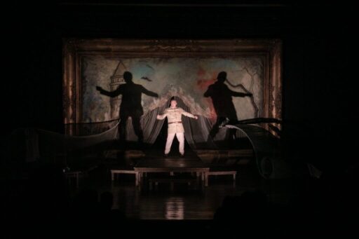 İzmir Büyükşehir Belediyesi Şehir Tiyatroları, yeni sezonu “Rüstemoğlu Cemal’in Tuhaf