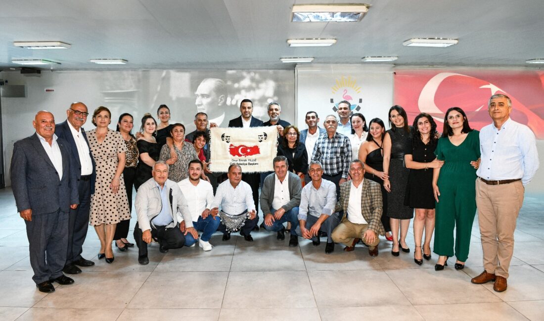 Çiğli Belediye Başkanı Onur Emrah Yıldız, Muhtarlar Günü dolayısıyla Çiğlili