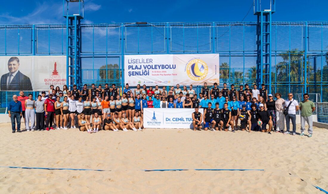 İzmir Büyükşehir Belediyesi’nin düzenlediği Liseliler Plaj Voleybolu Şenliği başladı. Şenlikte,