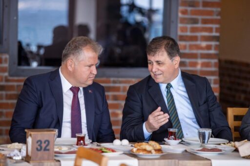 İzmir Büyükşehir Belediye Başkanı Dr. Cemil Tugay’ın ilçelerde tarımın güçlenmesi