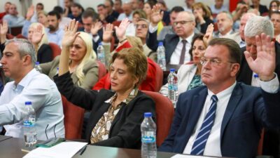 Karşıyaka Belediyesi’nin 2025 yılı bütçesi, Belediye Meclisi tarafından onaylandı. 3