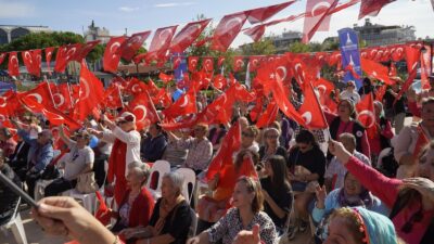 İzmir Büyükşehir Belediyesi’nin “Cumhuriyet Her Yerde” sloganıyla 19 kırsal ilçede