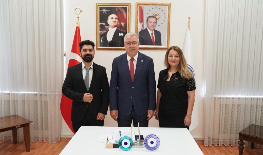 Bu proje ile lisansüstü öğrencilere acil psikiyatrik bakım ve ruh sağlığı triyajı eğitimi verilecek İZMİR(Ege Ajans)- Ege Üniversitesi Hemşirelik Fakültesi Ruh Sağlığı ve Hastalıkları Hemşireliği