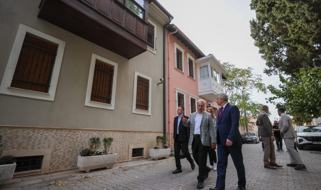 12. Uluslararası Buca Balkan Şenliği’nin Balkan coğrafyasından gelen davetlileri,  ilçenin