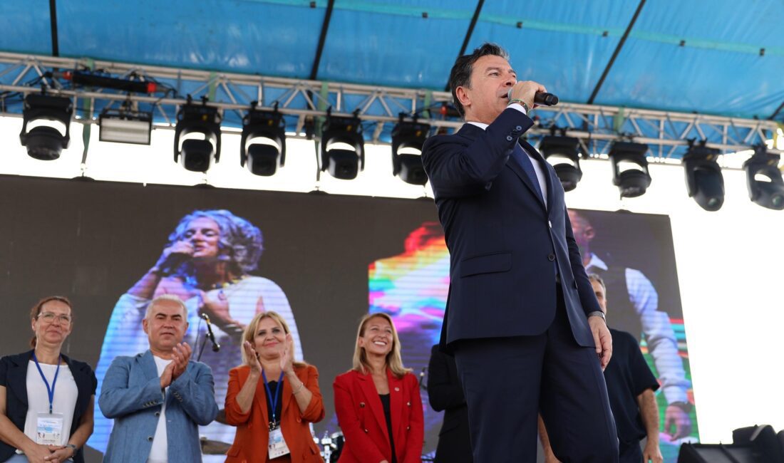 Muğla Büyükşehir Belediye Başkanı Ahmet Aras 5. Uluslararası İki Yaka
Kültür