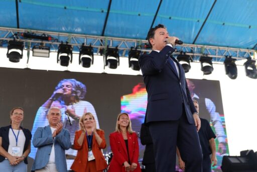 Muğla Büyükşehir Belediye Başkanı Ahmet Aras 5. Uluslararası İki Yaka
Kültür