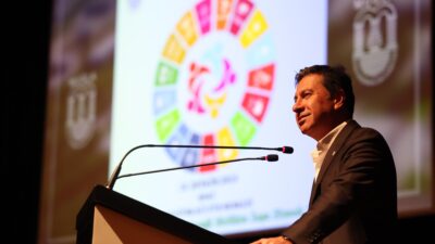 Muğla Büyükşehir Belediyesi ve Kıyı Ege Belediyeler Birliği Başkanı Ahmet
Aras