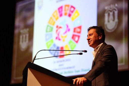 Muğla Büyükşehir Belediyesi ve Kıyı Ege Belediyeler Birliği Başkanı Ahmet
Aras