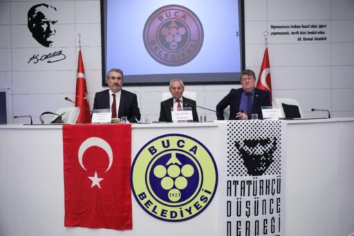 29 Ekim Cumhuriyet Bayramı coşkusu  Buca’yı sardı. Kutlamalar kapsamında Buca