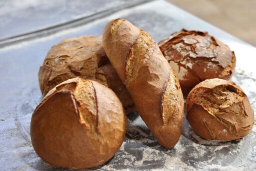 Çeşme Halk Ekmek Fırını, son teknoloji yenilenen makine ağı sayesinde