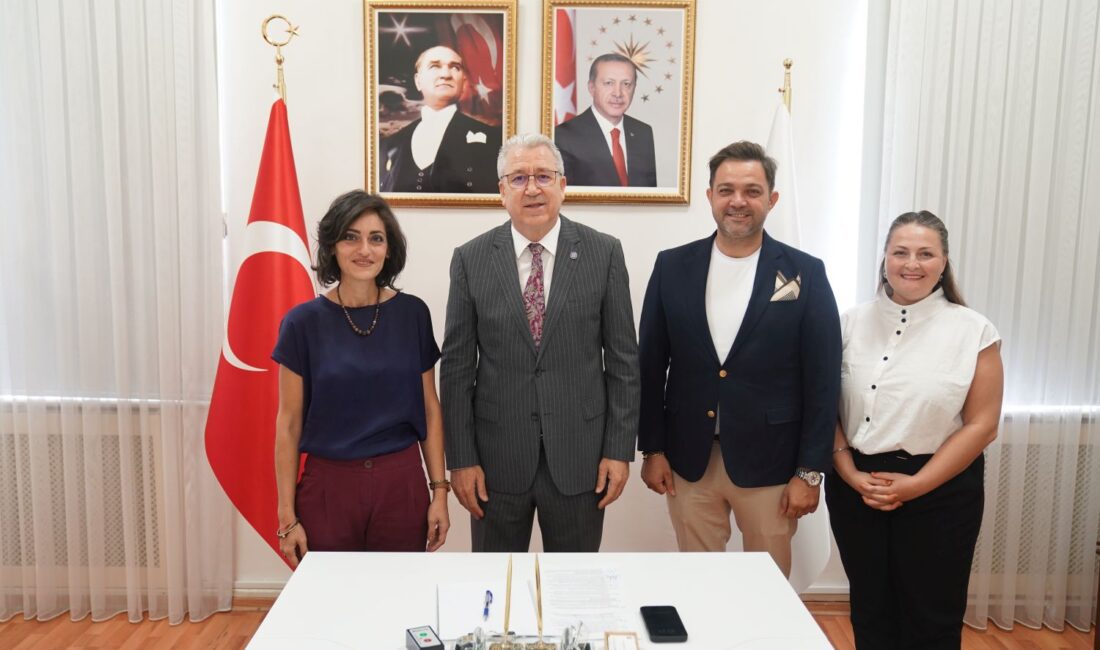 Sosyal ağların lider savunucuları analiz edilecek İZMİR(Ege Ajans)- Ege Üniversitesi İletişim Fakültesi Halkla İlişkiler ve Tanıtım Bölümü