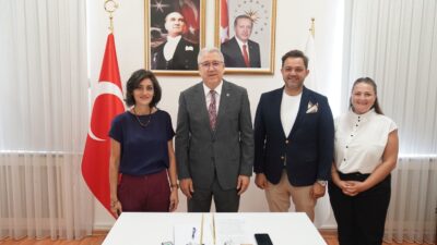 İZMİR(Ege Ajans)- Ege Üniversitesi İletişim Fakültesi Halkla İlişkiler ve Tanıtım Bölümü