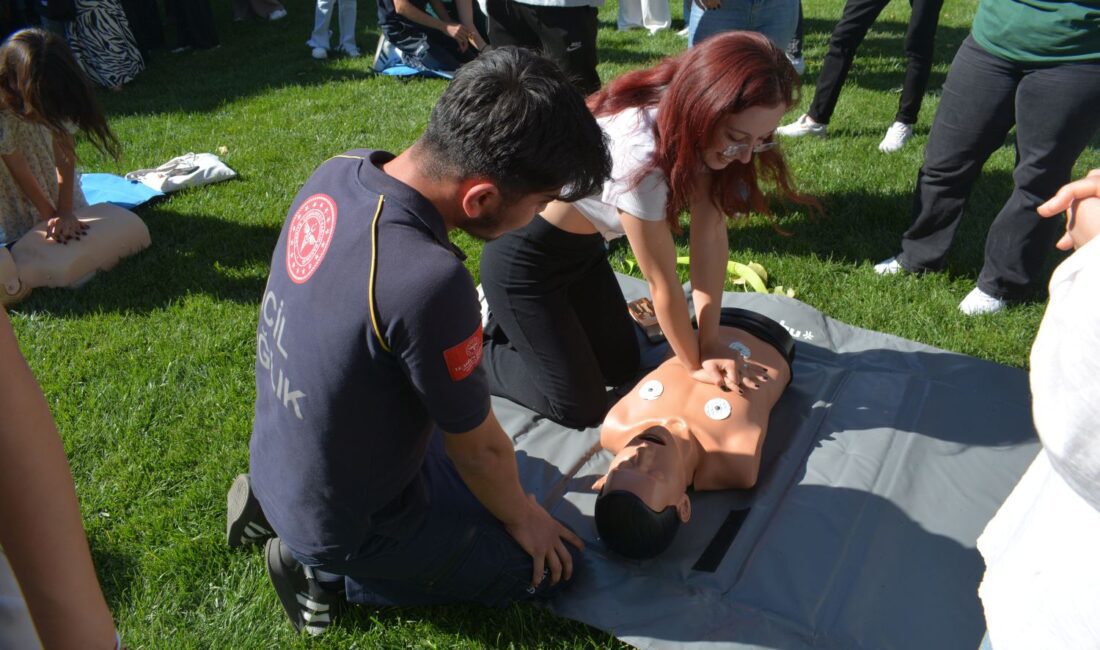 Prof. Dr. Ekşi “Ani kalp durmalarında ilk 5 dakika çok önemli” Ege Üniversitesinde, dünyada en yüksek ölüm sebepleri arasında yer alan
