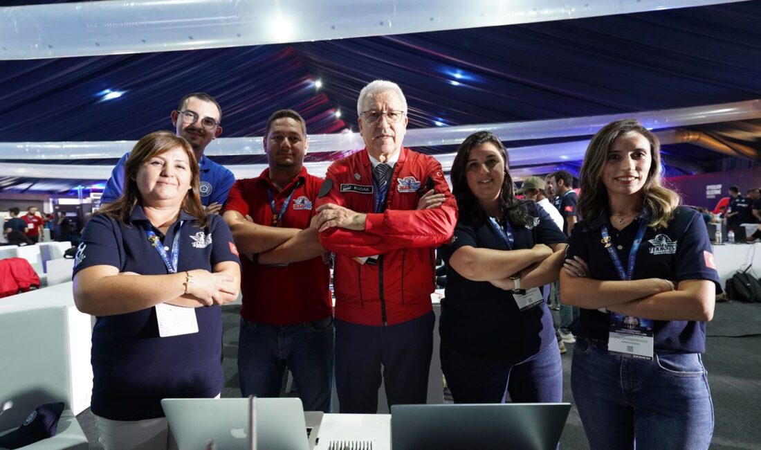 Ege Üniversitesi, Türkiye’den ve dünyadan havacılık, uzay ve teknoloji tutkunlarının