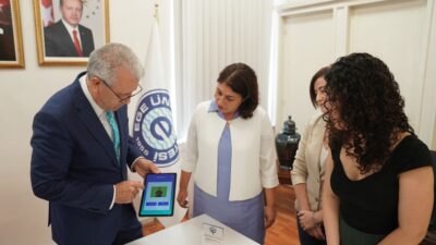 İZMİR(Ege Ajans)- Ege Üniversitesi Diş Hekimliği Fakültesi Ağız Diş ve Çene