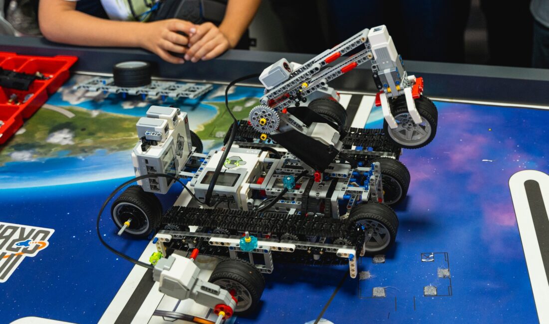 Balçovalı Belediyesi robotik kodlama öğrencileri arama-kurtarma
robotu yaptı