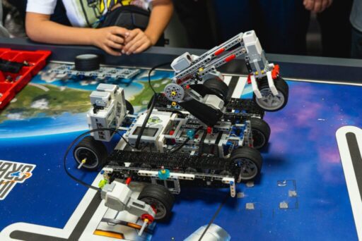 Balçovalı Belediyesi robotik kodlama öğrencileri arama-kurtarma
robotu yaptı