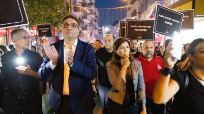 Balçovalılar, son günlerde artan kadın ve çocuk cinayetlerine Ata
Caddesi’nde gerçekleştirdikleri