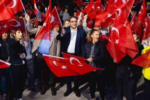 Balçova'da Cumhuriyet Bayramı'nın 2 güne yayılan kutlamalarının ilk
gününde planlanan etkinlikler,