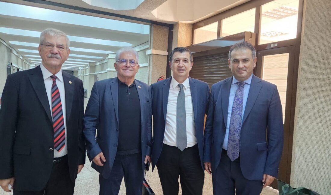 Cumhurbaşkanına hakaret'ten haklarında dava
açılan 27.dönem CHP İzmir Milletvekili Kani Beko