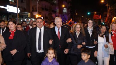 29 Ekim Cumhuriyet Bayramı’nın 101'nci yılı Kemalpaşa’da fener alayı yürüyüşüyle