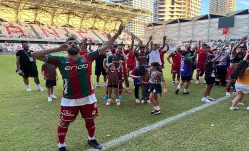 Karşıyaka, zirve mücadelesinde haftaya lider başlayan Bornova 1877’yi geriden gelip