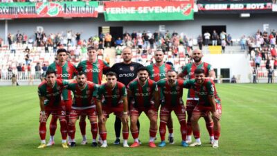 Karşıyaka, Kuşadasıspor'u deplasmanda 2-0 yenerek üst üste 5'inci galibiyetini aldı.