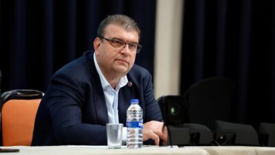 1 Ekim 2024 tarihli Seferihisar Belediyesi meclis toplantısında konuşan Başkan