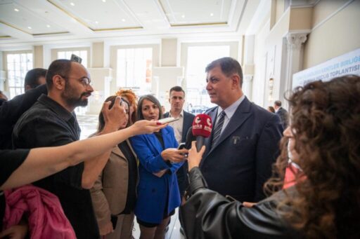 Sağlıklı Kentler Birliği'nin 42. Olağan Meclis Toplantısı sonrası basın mensuplarının