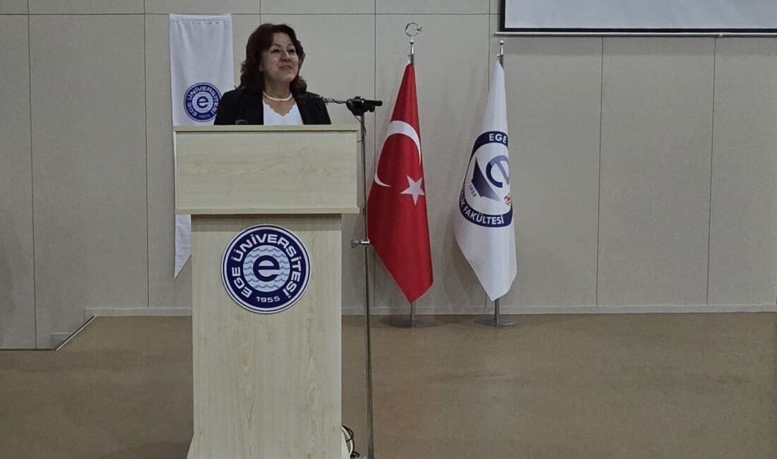 İZMİR(Ege Ajans)- Ege Üniversitesi Hemşirelik Fakültesinde, birinci sınıfa başlayan öğrencilerin yükseköğretim hayatına