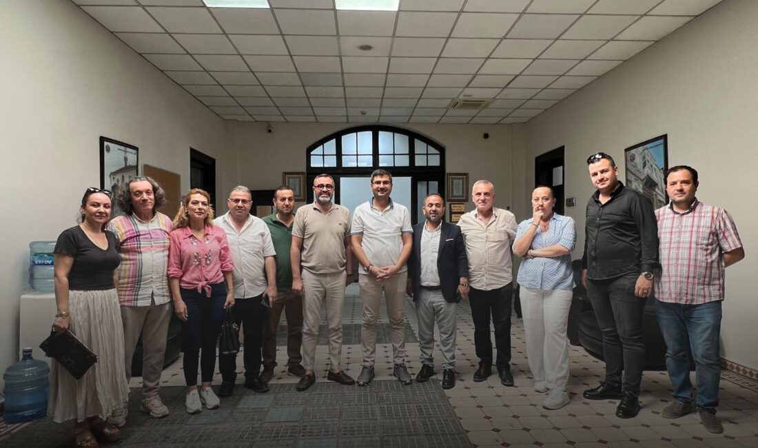 Salepçioğlu İş Hanı’nın ihalesiyle ilgili yaşanan süreçte, siyasi figürlerin esnafa