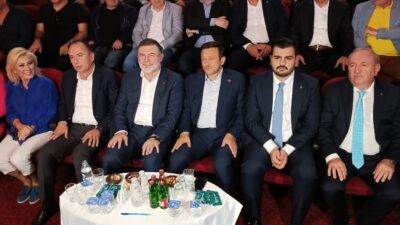 AK Parti İzmir’de kongre süreci Karabağlar ile start verdi. Seçim