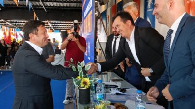 AK Parti 8. Olağan Çiğli Kongresi bugün gerçekleşti. Kongreye katılım