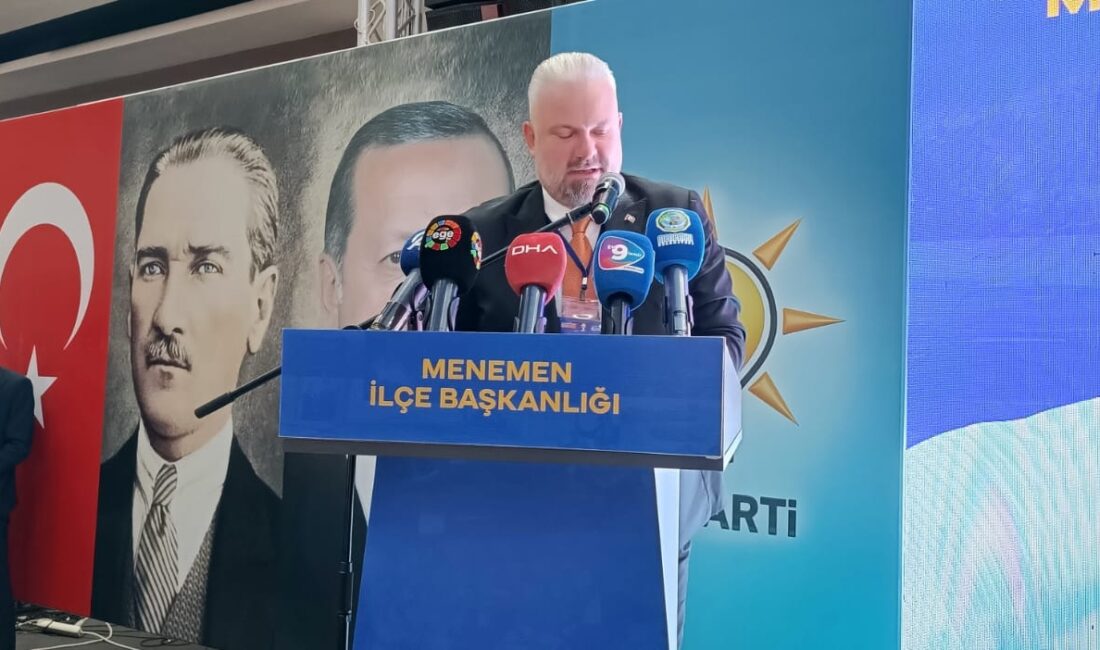 AK Parti Menemen İlçe Kongresi'nde açıklamalarda bulunan Menemen Belediye Başkanı