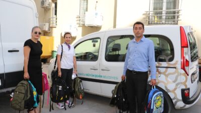 Manisa Büyükşehir Belediyesi, eğitim gören öğrencilere yönelik desteklerini sürdürüyor. Sosyal