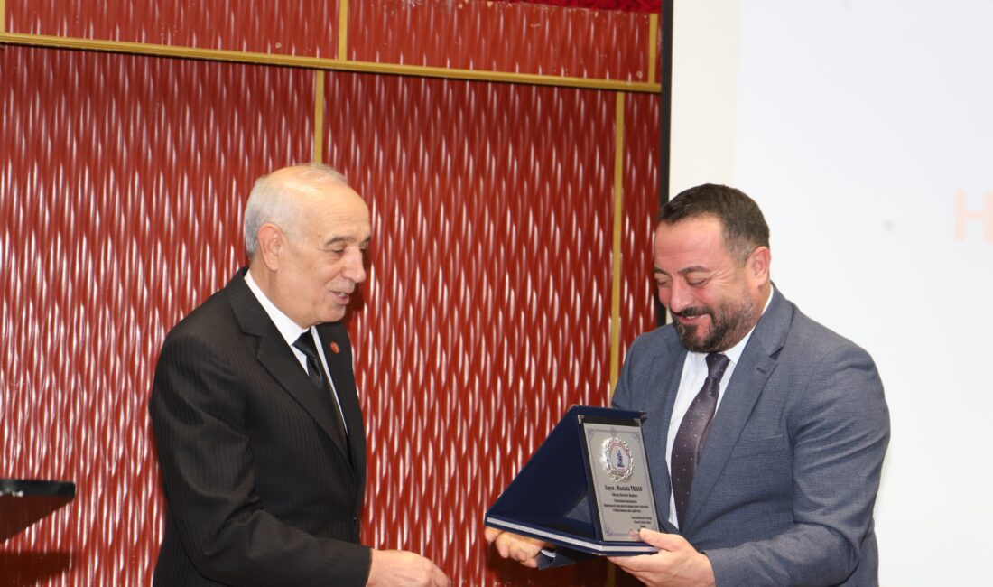 Ödemiş Belediye Başkanı Mustafa Turan, muhtarlar günü nedeniyle organize edilen