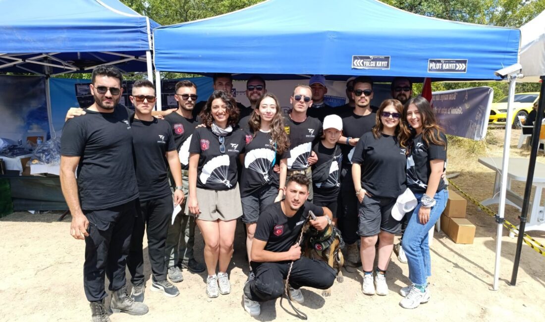 Bilecik’te düzenlenen Yamaç Paraşütü ve Hava Sporları Festivali, 3.000’e yakın