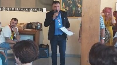 Türkiye’nin Manisa ilinden çıkan başarılı yazar ve şair Aytekin Karapaça,